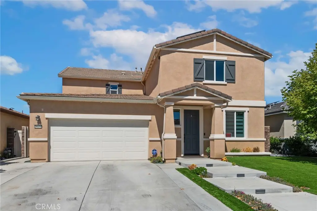 Single Family Residence for sale at 29271 Date Palm, Lake Elsinore, CA featuring 4 beds and 3 baths