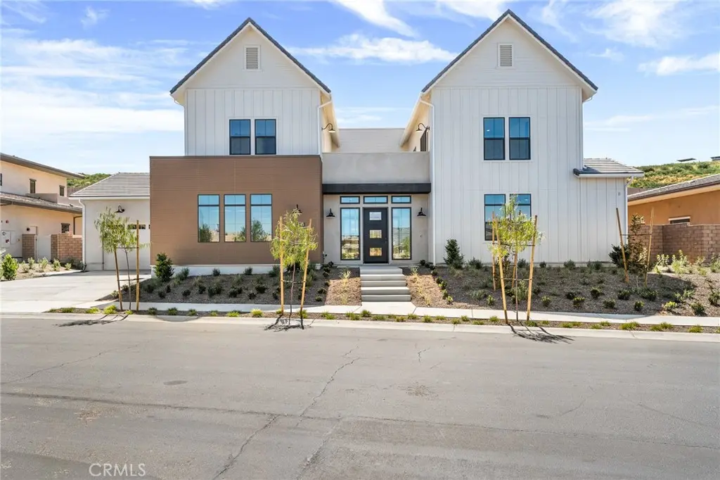 Single Family Residence for sale at 32345 Daybrook Terrace, Temecula, CA featuring 5 beds and 6 baths