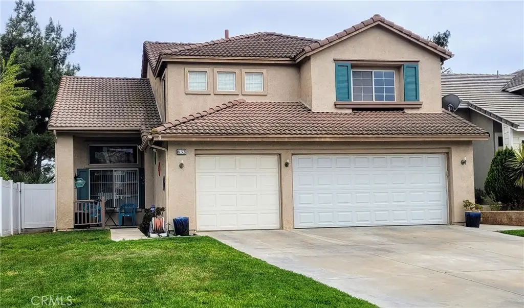 Single Family Residence for sale at 633 Linden Cir, Corona, CA featuring 5 beds and 3 baths