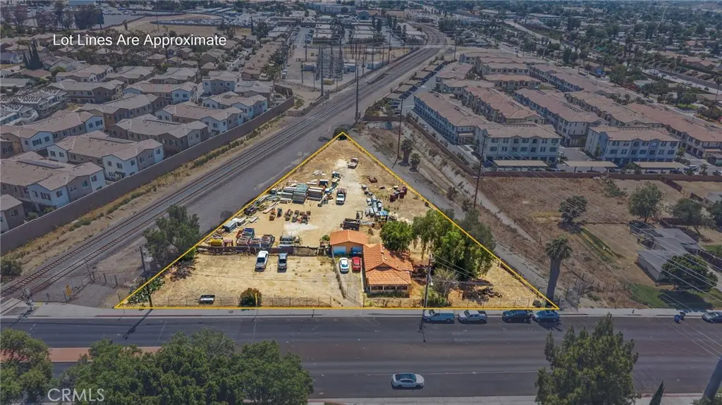 Single Family Residence for sale at 3284 Jackson, Riverside, CA featuring 2 beds and 1 bath