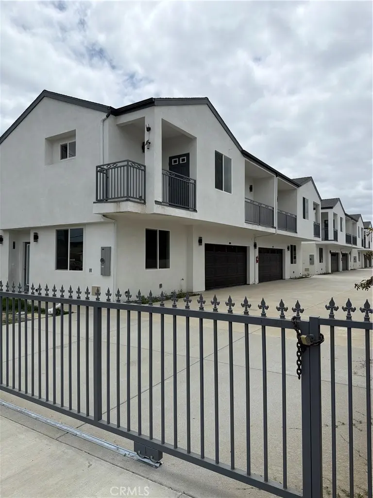 1439 S Palomares, Pomona, CA — listing photo 1