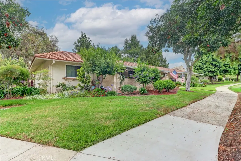 5330 Bahia Blanca N, Laguna Woods, CA — listing photo 1