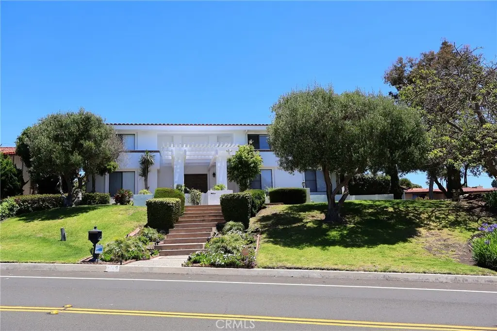 Single Family Residence for rent at 1456 Via Coronel, Palos Verdes Estates, CA featuring 5 beds and 5 baths