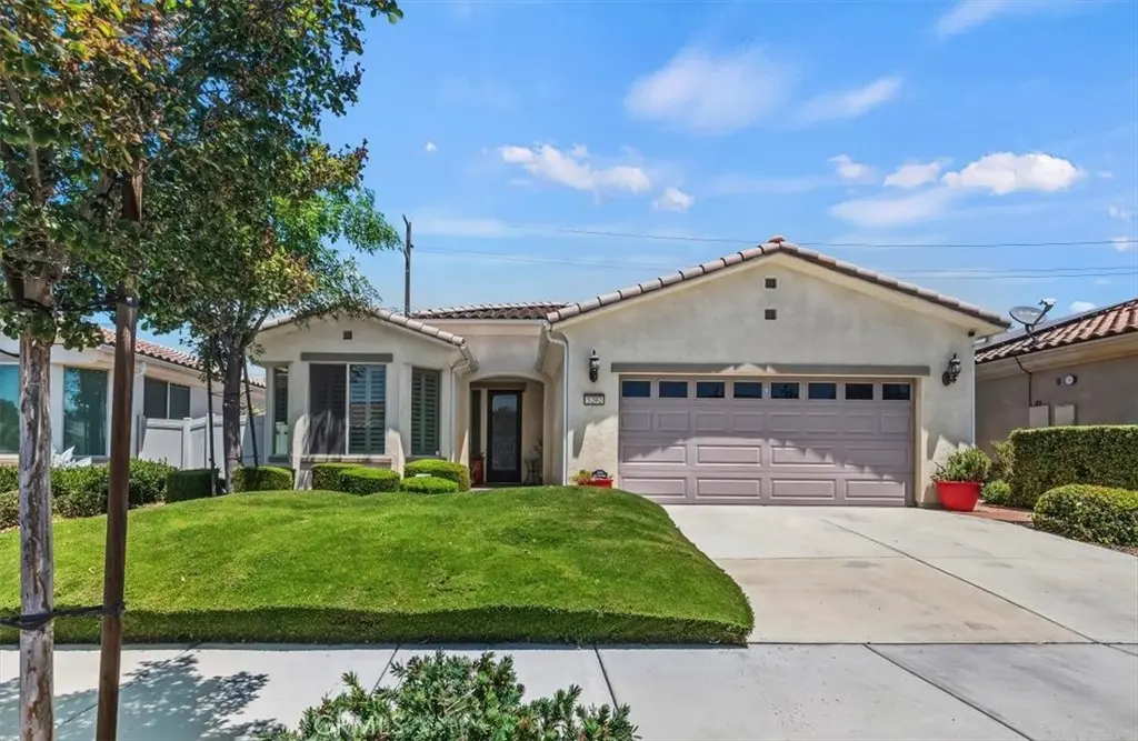 Single Family Residence for sale at 5292 Corte Cerro, Hemet, CA featuring 2 beds and 2 baths