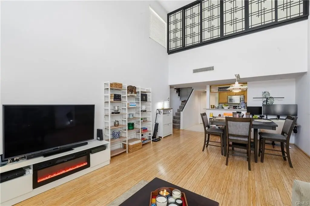 Condominium for sale at 1119 Albany, Los Angeles, CA featuring 2 beds and 1 bath