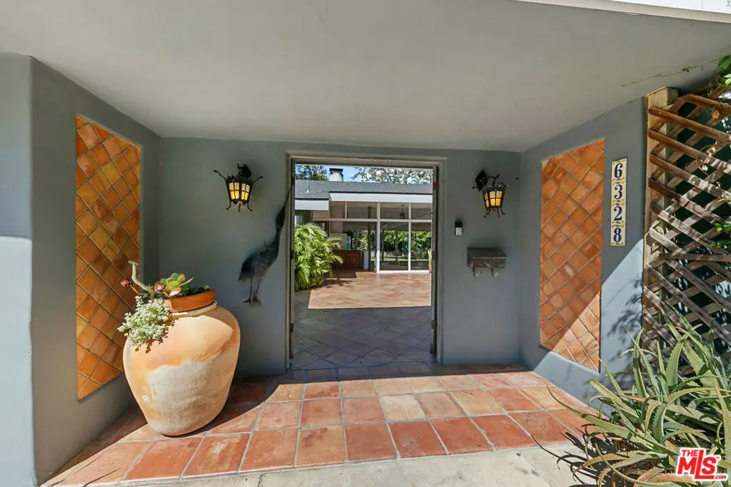 Residential Lease for rent at 6328 Frondosa Drive, Malibu, Los Angeles County, CA featuring 4 beds and 3 baths