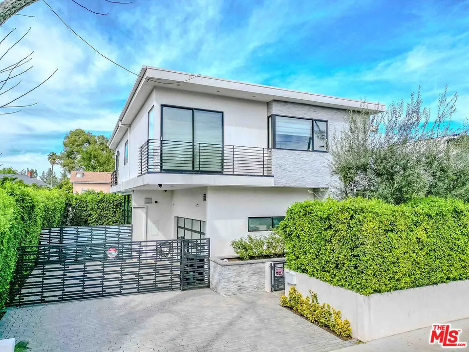 13311 W Magnolia Boulevard, Sherman Oaks, CA — listing photo 1