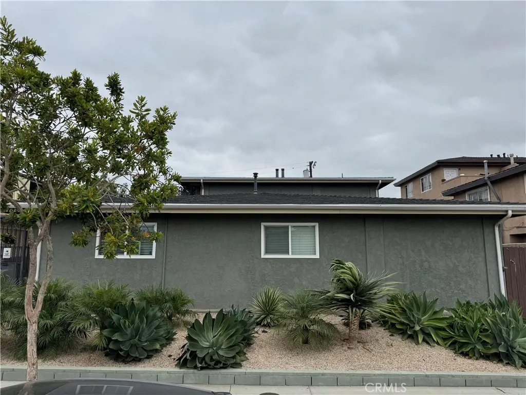 17392 Keelson, Huntington Beach, CA — listing photo 1