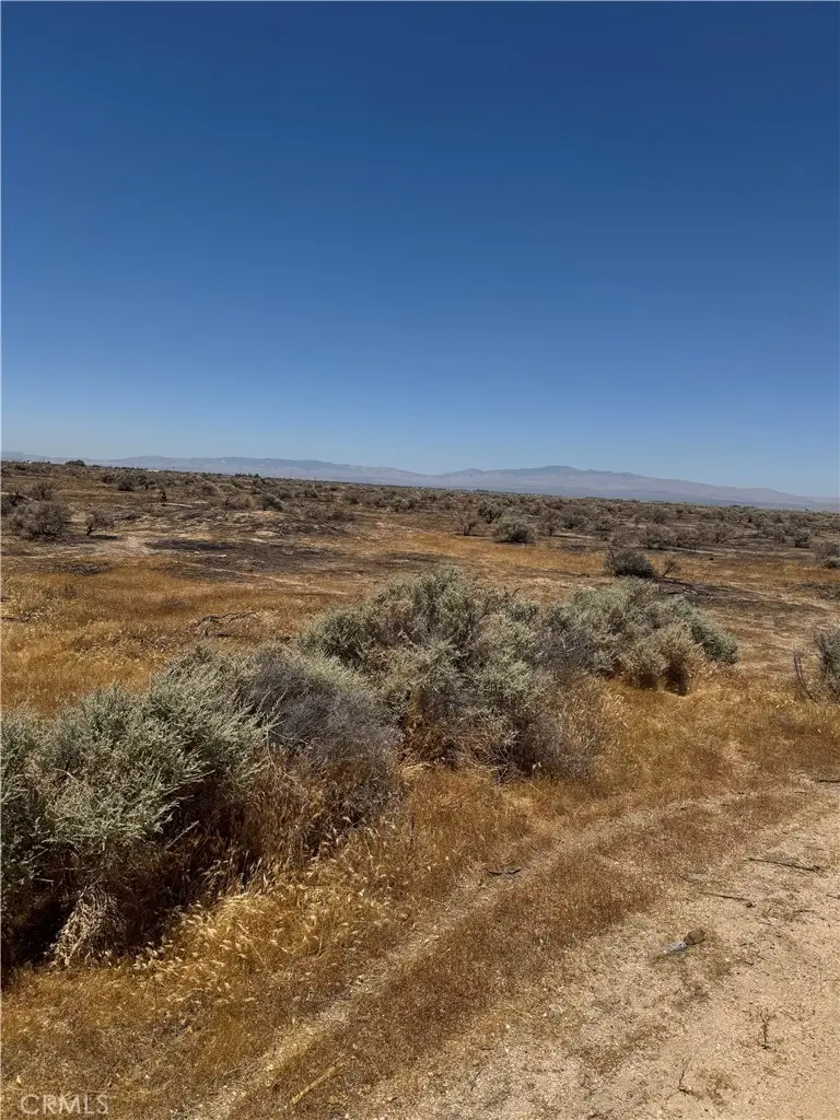52 W Avenue G-10, Lancaster, CA — listing photo 1
