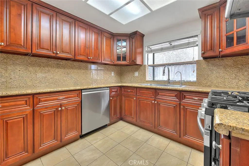 Residential Lease for rent at 319 N Lincoln Apt A, Monterey Park, Los Angeles County, CA featuring 3 beds and 3 baths