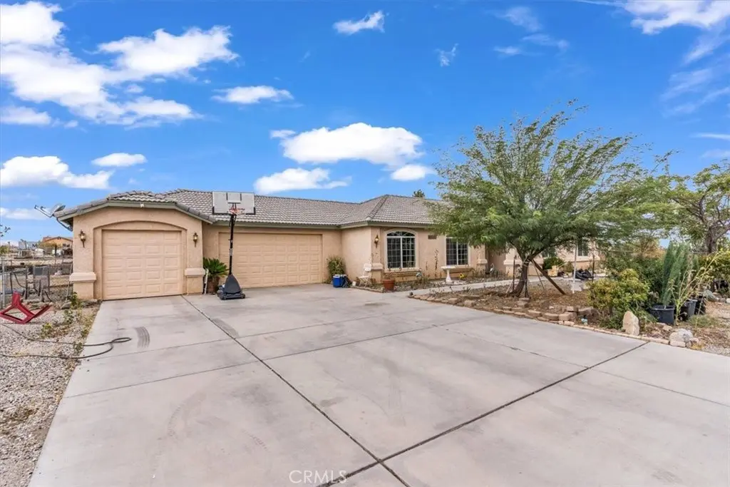12008 Sierra Vista, Phelan, CA — listing photo 1