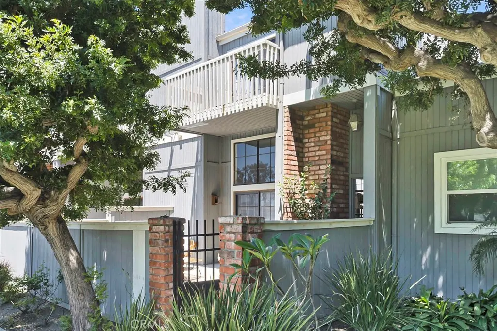 4478 Shorebird Dr. 10, Huntington Beach, CA — listing photo 1