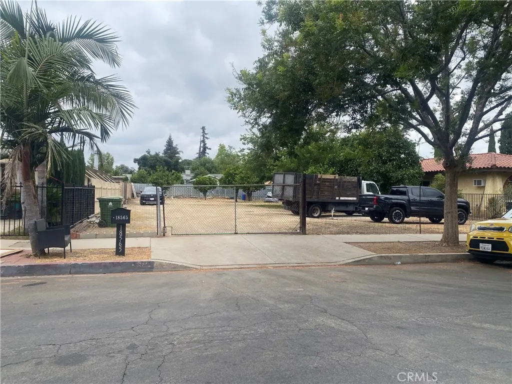 18565 Ingomar, Reseda, CA — listing photo 1