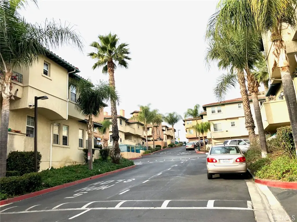 Residential Lease for rent at 3711 Baldwin 908, Los Angeles, Los Angeles County, CA featuring 2 beds and 3 baths