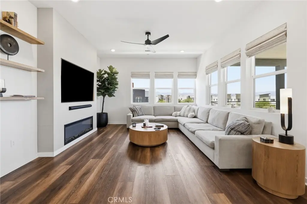 27525 Illumination Court, Valencia, CA — listing photo 1