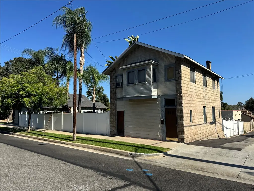Single Family Residence for rent at 104 W 5th Street, San Dimas, CA featuring 1 bed and 1 bath