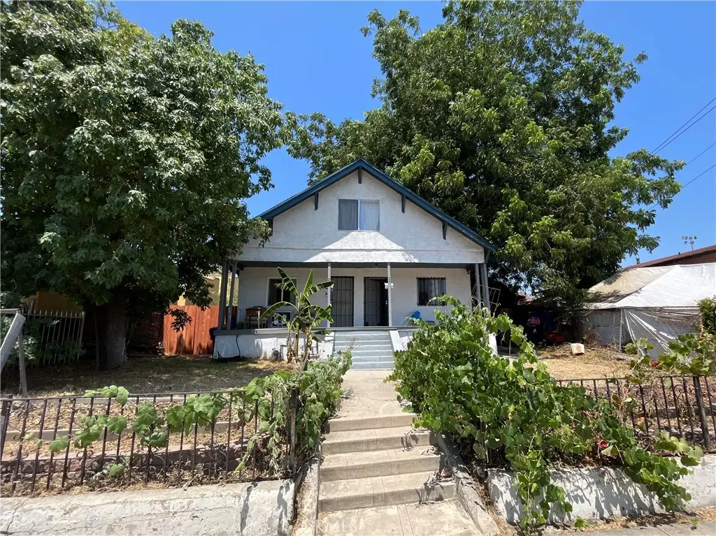 Duplex for sale at 2731 Wabash Avenue, Los Angeles, CA