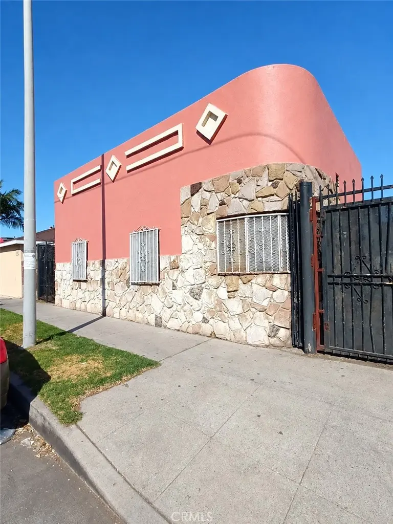 Quadruplex for sale at 8706 Avalon, Los Angeles, CA