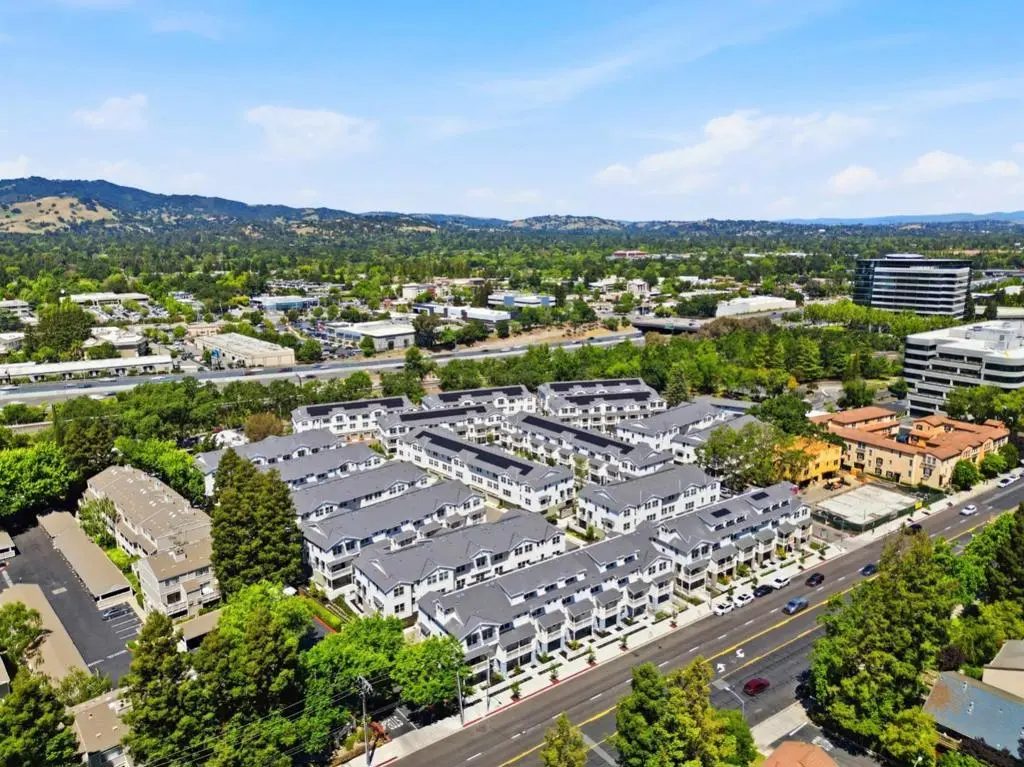 Condominium for sale at 114 Oak Circle, Walnut Creek, CA featuring 3 beds and 4 baths
