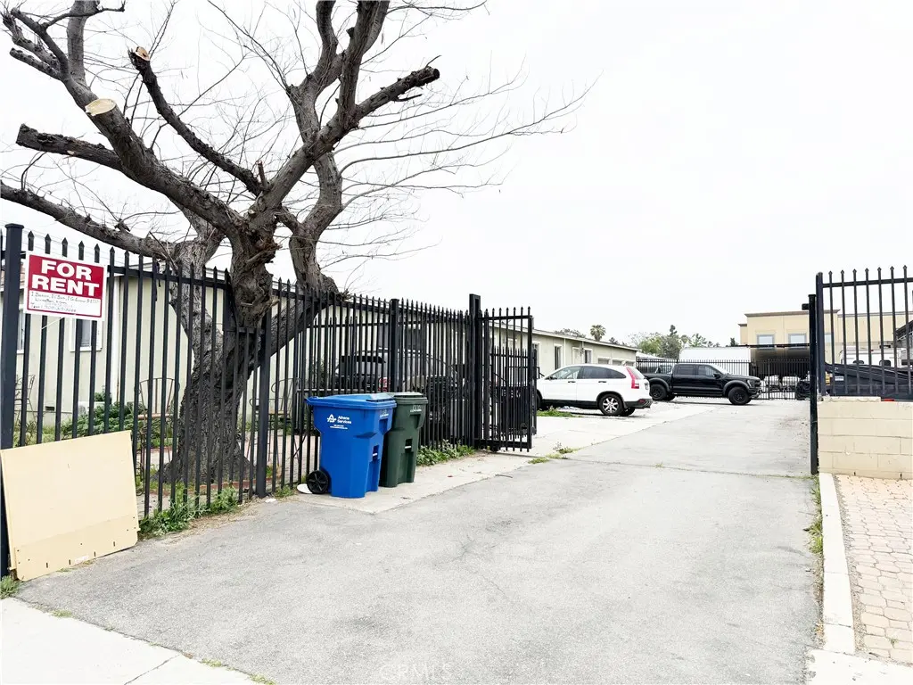 1330 S Reservoir Street, Pomona, CA — listing photo 1