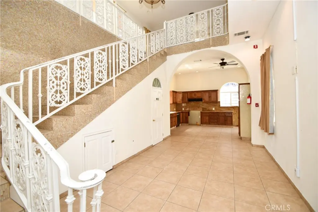 Residential Lease for rent at 14103 Fonthill Avenue, Hawthorne, Los Angeles County, CA featuring 9 beds and 6 baths
