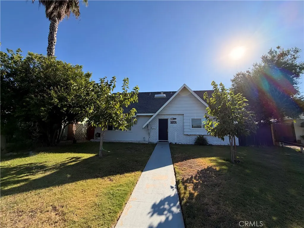 3205 Durrwood, Bakersfield, CA — listing photo 1