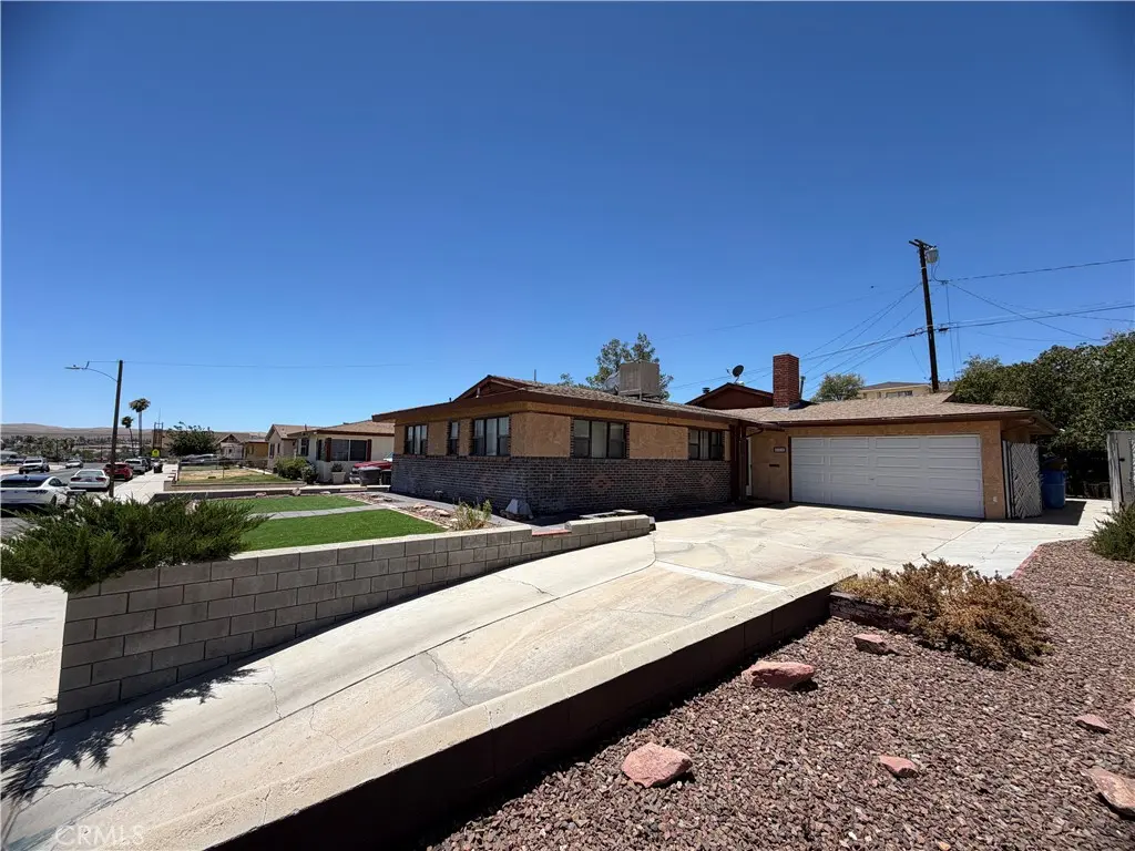 650 Yucca Avenue, Barstow, CA — listing photo 1