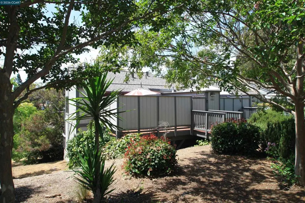 Townhouse for sale at 1506 Ashwood Dr, Martinez, CA featuring 3 beds and 3 baths