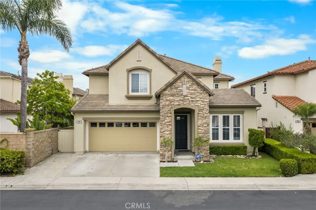 Single Family Residence for sale at 2707 Ashwood, Costa Mesa, CA featuring 4 beds and 3 baths