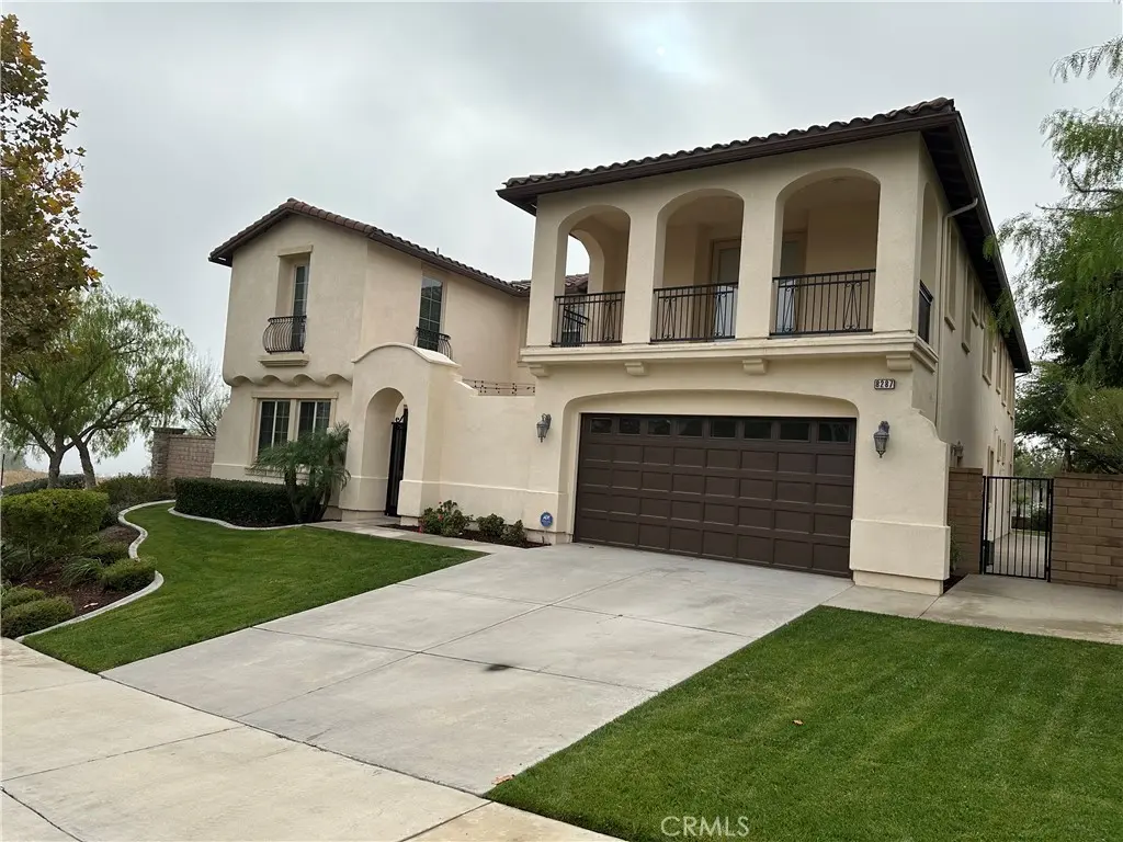 Residential Lease for rent at 8287 Soft Winds, Corona, Riverside County, CA featuring 5 beds and 5 baths