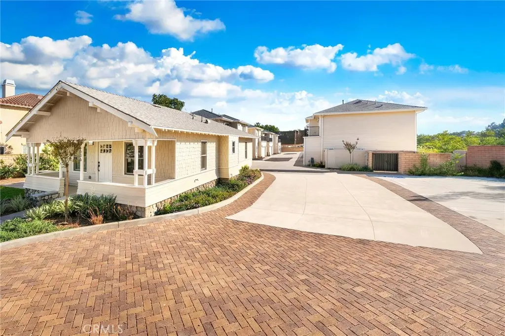638 W Grand Avenue, Pomona, CA — listing photo 1