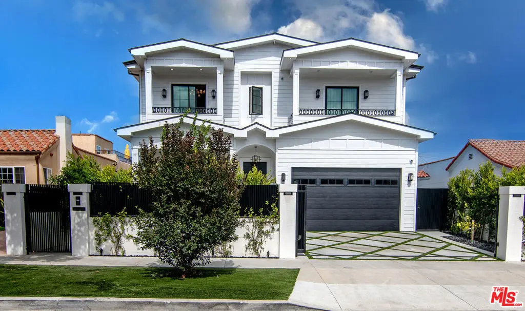 Residential Lease for rent at 418 N Poinsettia Place, Los Angeles, Los Angeles County, CA featuring 5 beds and 7 baths
