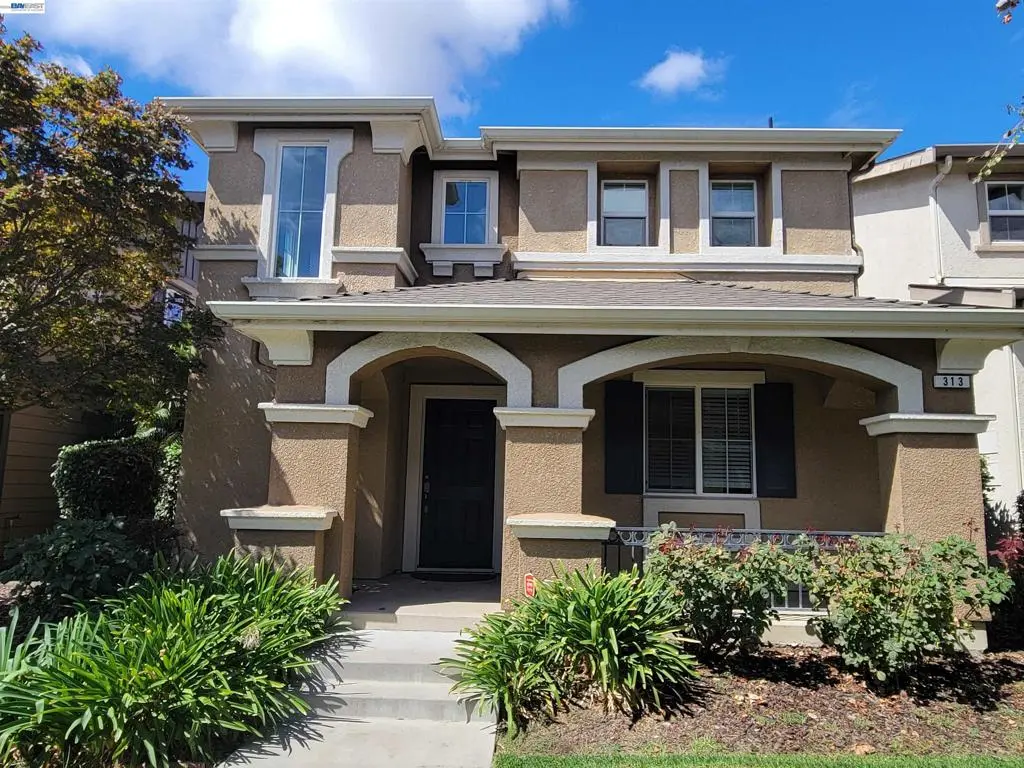 Single Family Residence for sale at 313 Turnstone Cir, Pittsburg, CA featuring 4 beds and 3 baths