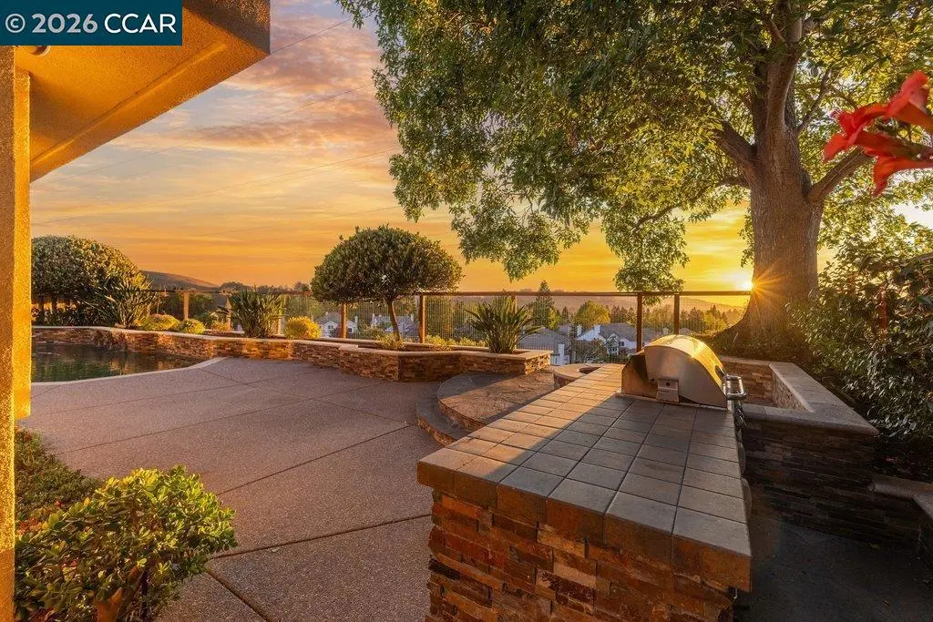 Single Family Residence for sale at 318 Sunset Dr, Danville, CA featuring 5 beds and 3 baths