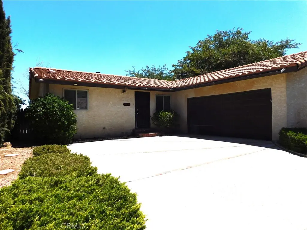14306 Dover, Mojave, CA — listing photo 1