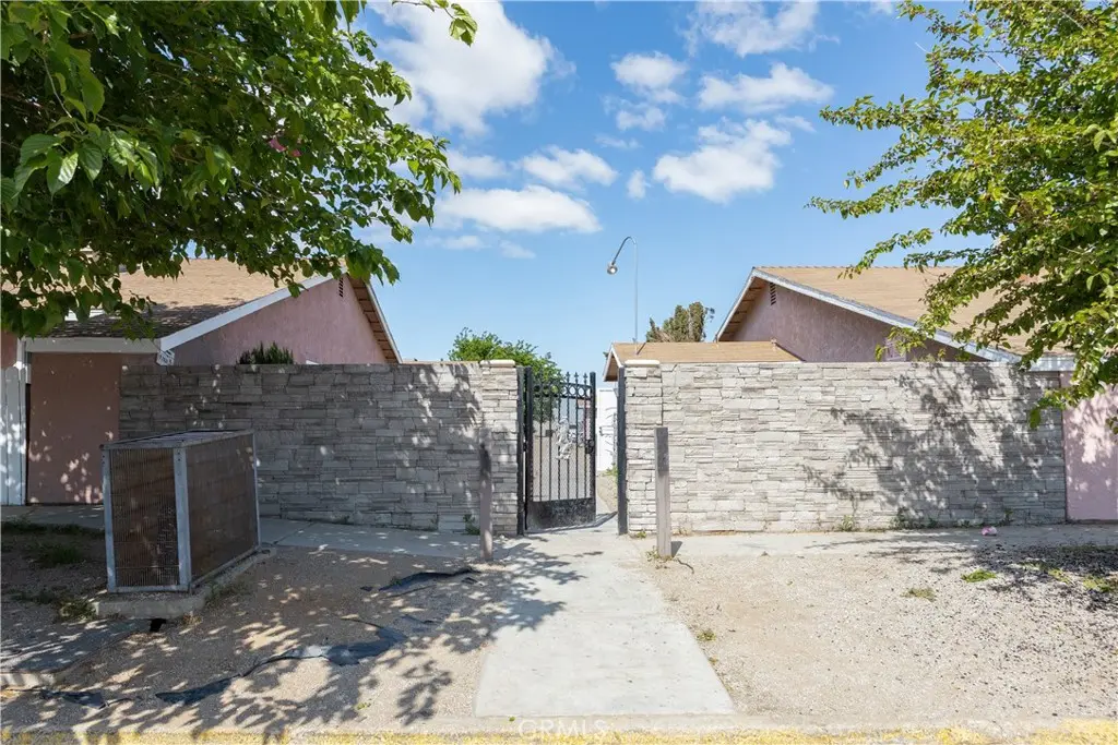 11211 La Habra, Adelanto, CA — listing photo 1