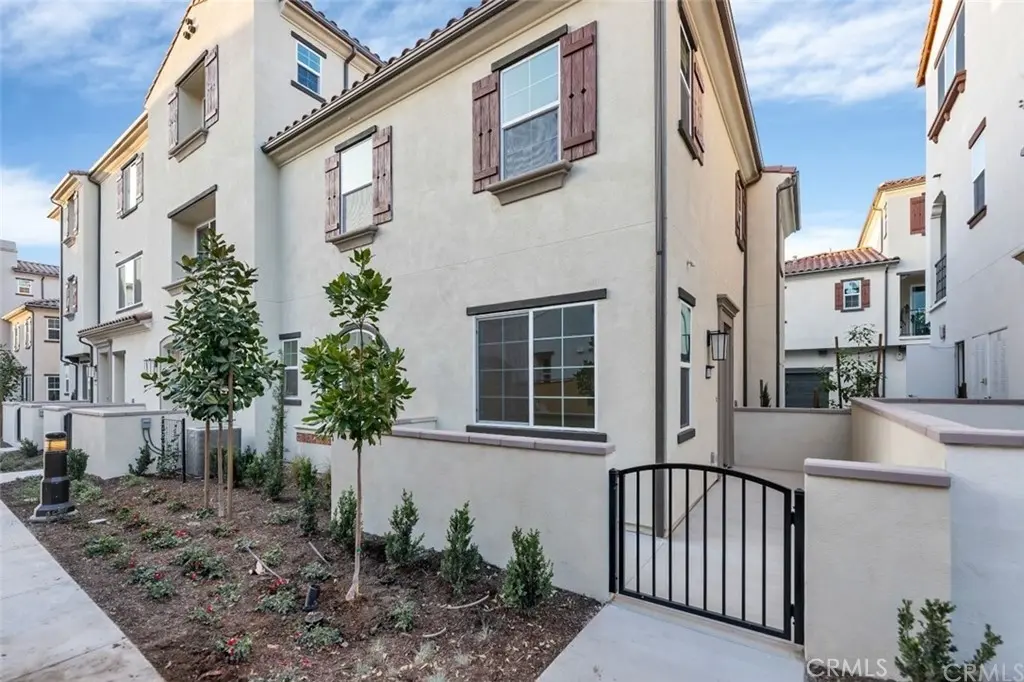 Townhouse for rent at 8149 Inventor, Chino, CA featuring 3 beds and 3 baths