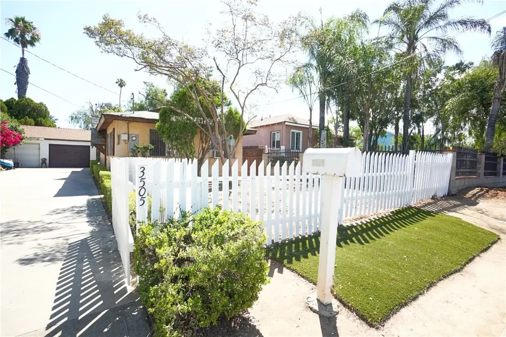 Residential Lease for rent at 3505 McKinley, Riverside, Riverside County, CA featuring 2 beds and 1 bath