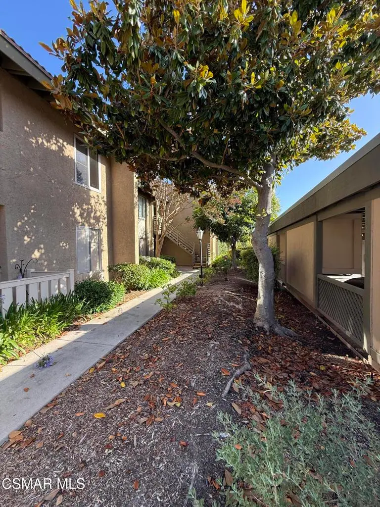 460 Arbor Lane Court 203, Thousand Oaks, CA — listing photo 1