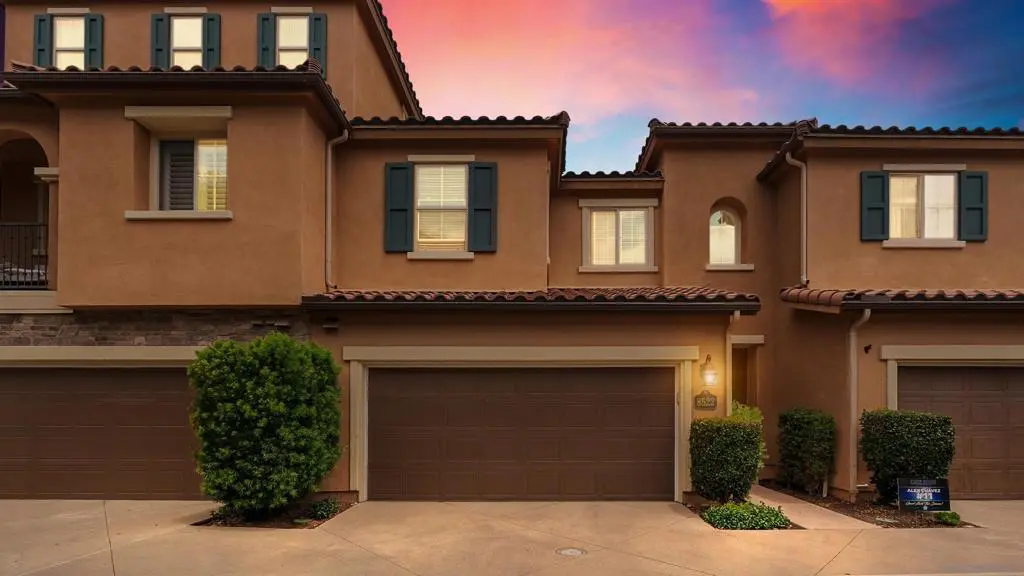 Townhouse for sale at 8522 Old Stonefield Chase, San Diego, CA featuring 3 beds and 3 baths