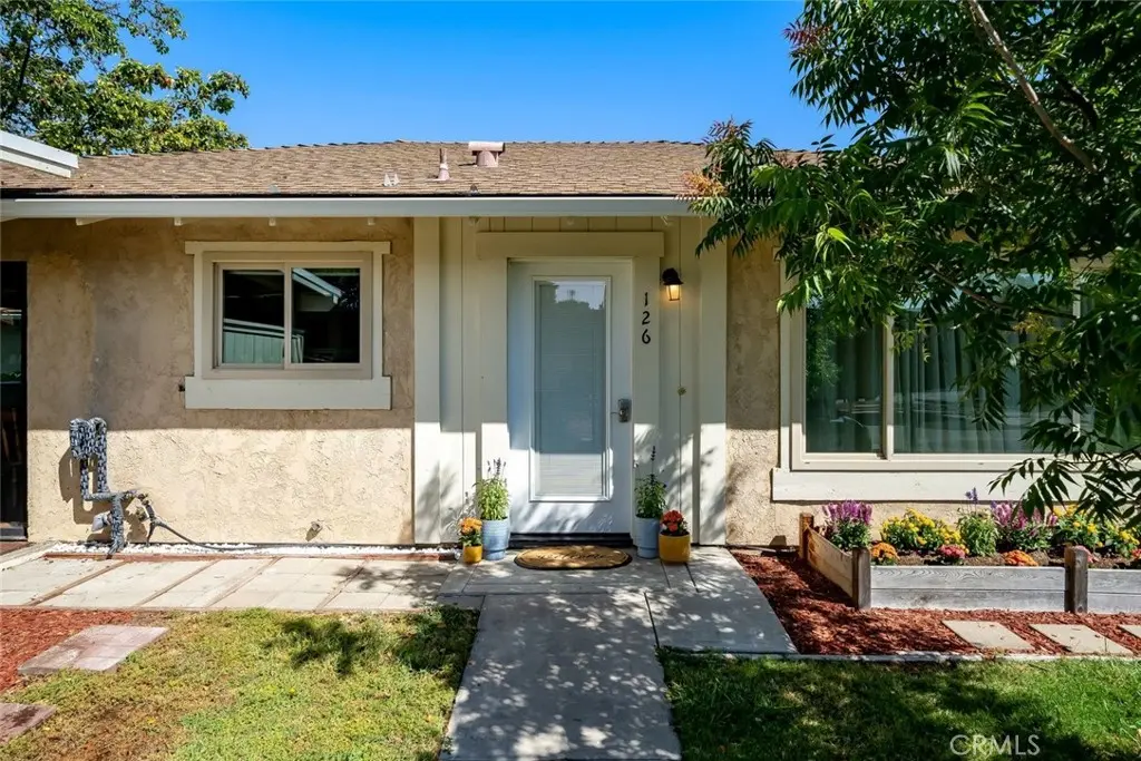 126 Flag Way B, Paso Robles, CA — listing photo 1