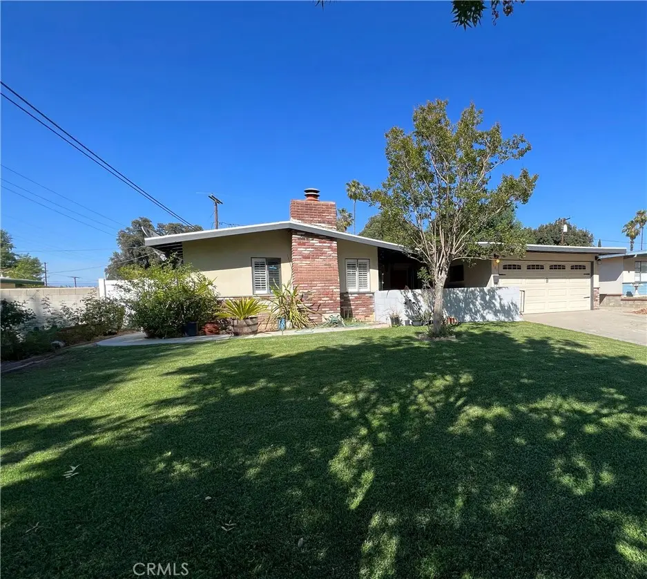Single Family Residence for rent at 3085 Kathleen Street, Riverside, CA featuring 3 beds and 2 baths