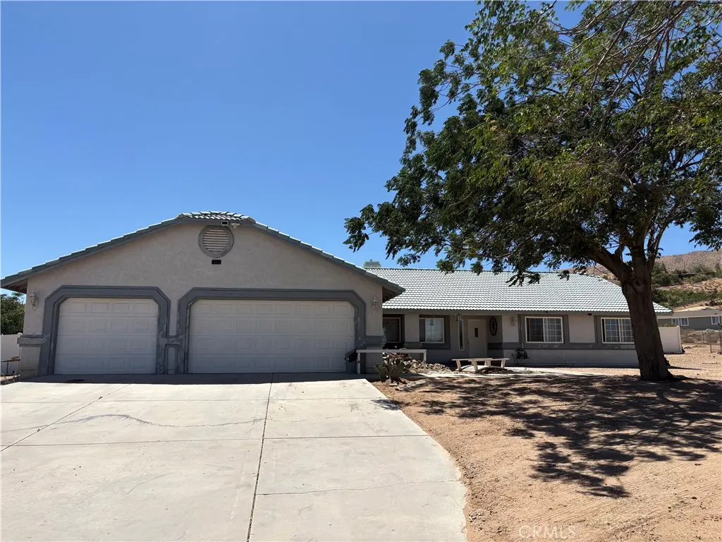 21923 Pacific, Apple Valley, CA — listing photo 1