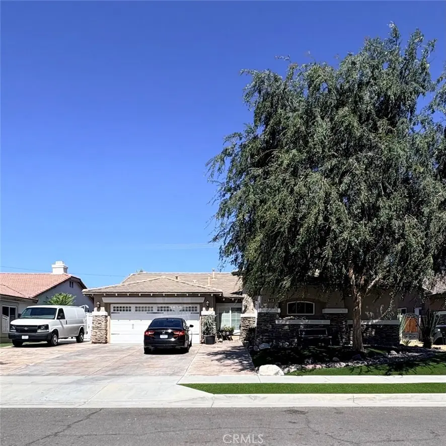 Single Family Residence for sale at 924 Aria, Hemet, CA featuring 5 beds and 3 baths