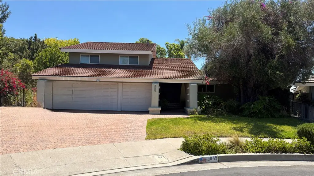 Single Family Residence for rent at 2849 N Rustic Gate, Orange, CA featuring 4 beds and 3 baths