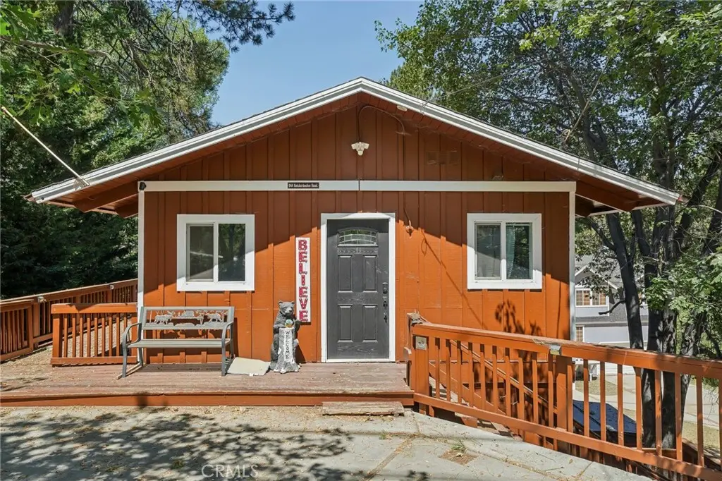 944 Knickerbocker Road, Big Bear Lake, CA — listing photo 1