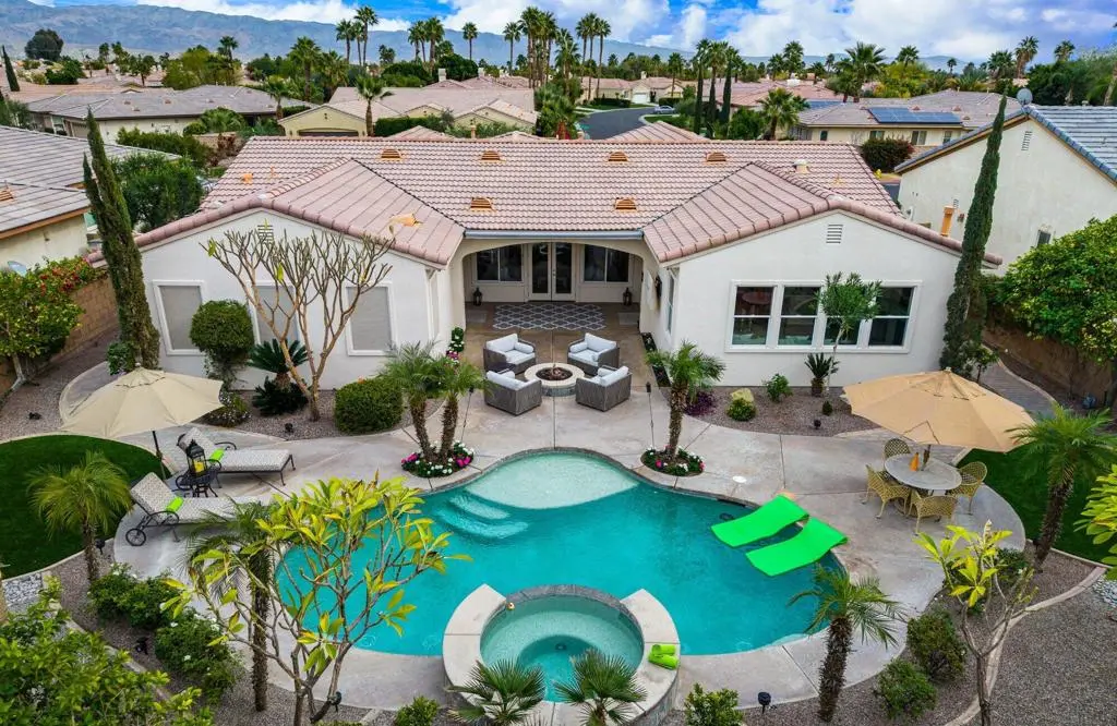 Single Family Residence for sale at 43309 Parkway Esplanade W, La Quinta, CA featuring 4 beds and 3 baths
