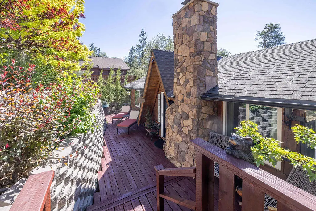 1126 Crags Lane, Fawnskin, CA — listing photo 1
