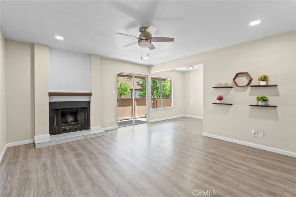 1550 W Ashlan, Fresno, CA — listing photo 1