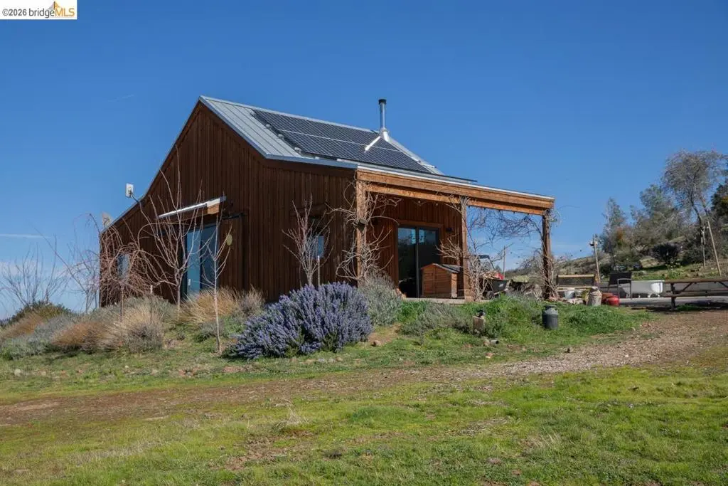 6899 Eagleview Dr., Mountain Ranch, CA — listing photo 1